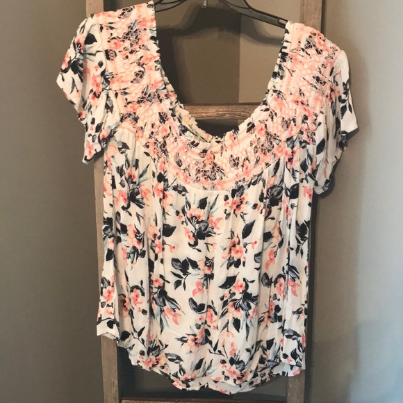 Off the shoulder Maurices top - Picture 2 of 3